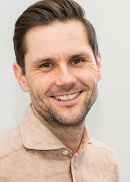 Robert Burman's Instagram, Twitter & Facebook