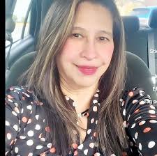 What are the best indoor plants that are low maintenance and pet friendly?