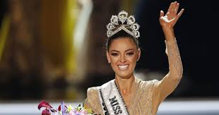 Miss universe 2017 was the 66th miss universe pageant, held on 26 november 2017. Revealed Miss Universe 2017 Winner Is Business Graduate Who Trains Women In Self Defence World News Mirror Online