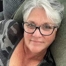 How is Miss Dolly? I started the rug I told you about.. nice to have  something like that to work in the evening