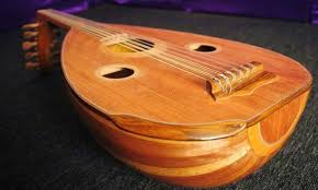 Sasando merupakan salah satu alat musik tradisional yang dipetik, tiap petikannya menghasilkan cara memainkan alat musik ansambel, contoh alat musik harmonis, contoh alat musik ritmis. 18 Contoh Alat Musik Harmonis Tambah Pinter