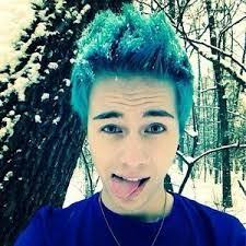 Resultado De Imagem Para Cute Emo Boy With Blue Hair Boys Blue Hair Mens Blue Hair Ice Blue Hair