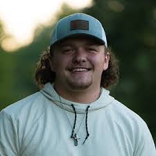 Abby Peralta's Instagram, Twitter & Facebook