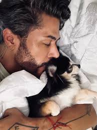 Chegar aos 50 com leveza, autoestima e um aspecto saudável não é apenas  sorte — é também cuidado, escolha e confiança em mãos certas. Com a Dra.  Carolina Perillo, a dermatologia se