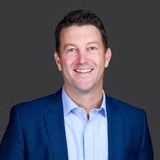 Janelle Estes's Instagram, Twitter & Facebook