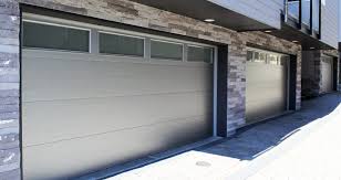 To harmonize the windows of your main entry door with those in your garage, giving your home a coordinated look? Modern Tech Northwest Door