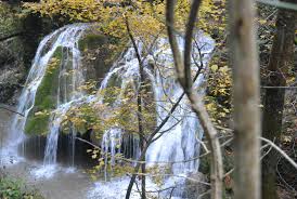 Cascada bigăr se află la jumătatea distanţei dintre polul nord şi ecuator, chiar pe paralela 45 nord. Jurnal De Bord Cea Mai ImpresionantÄƒ CascadÄƒ Din Lume Este In Romania Galerie Foto Europa Fm