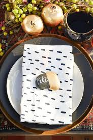 Place cards and escort cards are almost the same thing: 40 Easy Diy Thanksgiving Place Cards Cute Ideas For Thanksgiving Name Cards