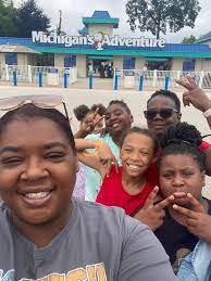 Nafisha Gibson's Instagram, Twitter & Facebook