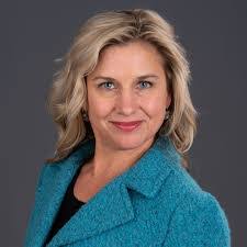 Julie Dunsmore's Instagram, Twitter & Facebook