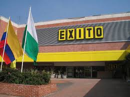 17 hoy son 20 hipermercados éxito, 60 almacenes ley y 9 supermercados. El Frances Que Le Quito Al Exito Su Aroma Paisa A Vivero El Costeno Y A Carulla El Bogotano Las2orillas