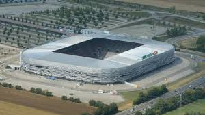 Diese seite bietet informationen zu dem stadion, in dem die angewählte mannschaft ihre. Fc Augsburg Im Video Bub Aus England Baut Wwk Arena Mit Legosteinen Nach Augsburger Allgemeine
