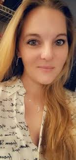 Leanne Meeks's Instagram, Twitter & Facebook