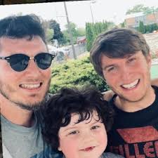 Robert Canfield (@RobbyCan81)