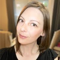 Ashlee Hutchinson's Instagram, Twitter & Facebook