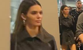 Kendall jenner impressed by ben simmons & boos tristan thompson! Kendall Jenner And Ben Simmons Ignite Reconciliation Rumors After Spending Nye In Philadelphia Daily Mail Online
