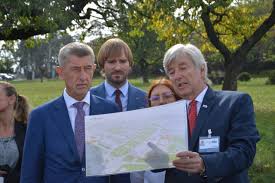 Babiš je úhlavní nepřítel mojí země, demokracie, svobody. Premier Andrej Babis A Ministr Adam Vojtech Podporili Vystavbu Centralniho Urgentniho Prijmu A Rekonstrukci Plicni Kliniky V Tn Fakultni Thomayerova Nemocnice