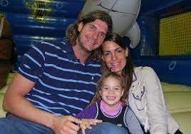 Az alapítványt nagy laci, ügyvédi nevén dr. Nagy Laszlo Felesege Szerint Meltatlanul Bantak Az Atlovovel