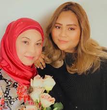 Watch latests episode series online. Mengaji Sejam Sehari Petua Jiwa Tenang Cantik Datin Umi Kalsom Di Usia 68 Tahun Nona