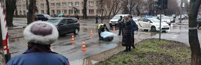 На кадрах гибели мэра кривого рога обнаружилась странная деталь. Smertelnoe Dtp V Krivom Roge Na Peshehodnom Perehode Voditel Sbil Devushku Foto Novosti