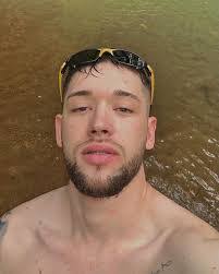 Kelvin Schaefer's Instagram, Twitter & Facebook