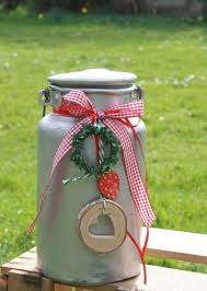 Dekorierte Milchkanne Aus Aluminium Mit Holzgriff Von Herzlich Willkommen Im De 8230 Crafts Diy And Crafts Decor