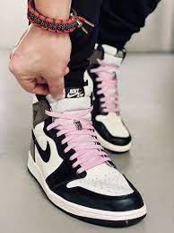 This is a sneaker keychain of travis scott 1's. Jordan 1 Laces Basics Flat Thin Pastel Pink For Travis Scott Cactus Slickies