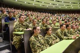 A nemzeti közszolgálati egyetem (nke) hadtudományi és honvédtisztképző kara (hhk) az ország egyetlen katonai felsőoktatást folytató intézménye, amely a fenntartók. Masodlagos Szkeptikus Bucsu A Nemzeti Kozszolgalati Egyetem Hadtudomanyi Es Honvedtisztkepzo Kara Creata Africa Org