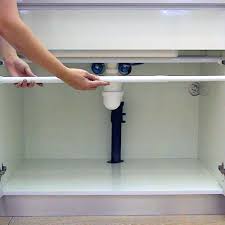 Rangement Sous L Evier L Astuce Pour Un Placard Parfaitement Range Rangement Sous Evier Astuce Rangement Rangement