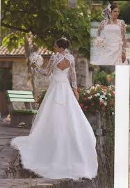 Robe de mariée salut, personnellement nous nous sommes marié en 2000, et j'ai pris ma robe chez tati et figures toi que tout le monde sans exception l'on trouver magnifique. Collection Complete Tati Mariage 2008 Robe De Mariee Idees Vestimentaires Robe