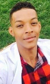 رحم الله الشهيد حسن العمدة صدر قبل قليل الحكم بإعدام أشرف الطيب عبد المطلب  الشهير بأبجيقه (الصورة) بعد إدانته بقتل الشهيد طالب الطب حسن محمد عمر  العمدة (الصورة) عمدا في ديسمبر 2018