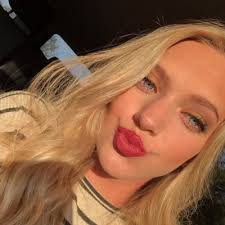 Baylee King (@BayleeKing5)