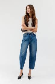 Pistola Eli High-Waisted Arched Leg Jean