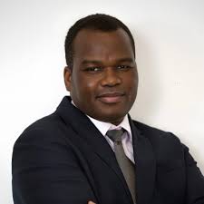 Je partage avec vous quelque photos de la remise de diplômes de mon 3eme  Master au Sénat avec Mme Dominique Faure secrétaire d'état à la ruralité ,  Mme Nathalie Delattre vice présidente