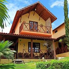 Chalé com 3 quartos sendo 2 suítes com varanda, terraço, sala, cozinha, wc  social. Detalhes do Condomínio: Churrasqueira, Piscina, Pista de Cooper,  Playground, Portaria 24h, Salão de Festas, Segurança. 💰Valor do imóvel: