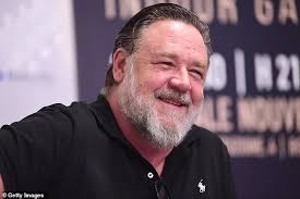 Russell Crowe shocks with new career move as he plays surprise gigs in  Sydney