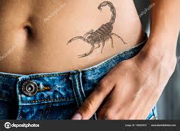 Fechar Tatuagem Quadril Inferior Uma Mulher Fotografias De Stock C Rawpixel 195922672