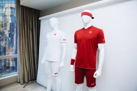 This is because these professional players usually have their own team and practice all throughout the year. Armonioso Confronto Forum Uniqlo Tennis Shop Autorizzazione Passione Incorporare