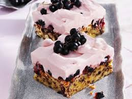 Johannisbeerschnitten Rezept Lebensmittel Essen Beerenkuchen Dessert Ideen