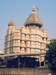 The Siddhivinayak Temple In Mumbai It Is Believed That All Your Wishes Come True If You Pray Here No 5 Temple Amazing India Indian Architecture
