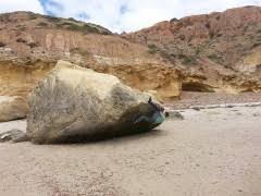 Sandy Caves, Bouldering