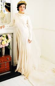Available in sizes 8 to 32. Vintage Wedding Dresses Where To Buy Them Who What Wear Uk