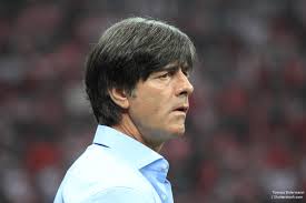 Wir haben die schöne situation, dass es an der tabellenspitze sehr, sehr spannend ist, was zuletzt ja meist nicht der fall war. Jogi Low Ist Wieder Da Wm Krisengipfel In Frankfurt Sportwetten24 Com
