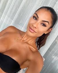 Dominique Lemon's Instagram, Twitter & Facebook