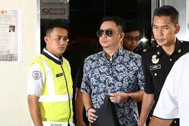 According to bernama, rosmah's former special officer rizal mansor testified that the three bloggers were paid rm5,000 a month for nearly six years since 2012. Saksi Ikut Rizal Hantar Dua Beg Mungkin Berisi Wang Ke Seri Perdana