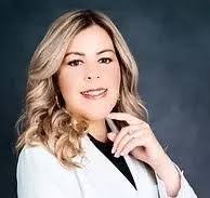 Traci Waters's Instagram, Twitter & Facebook