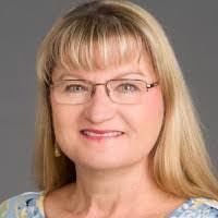 Amy Cowles's Instagram, Twitter & Facebook