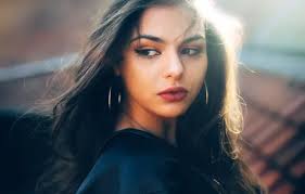 Wallpaper look, portrait, sponge, Martin Kühn, Ann Sophie for mobile and  desktop, section стиль, resolution 1920x1280