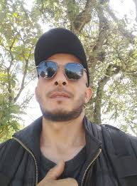 Aquí es donde hay pura banda curiosa?