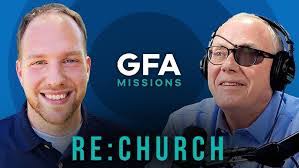 Julie Beemer's Instagram, Twitter & Facebook